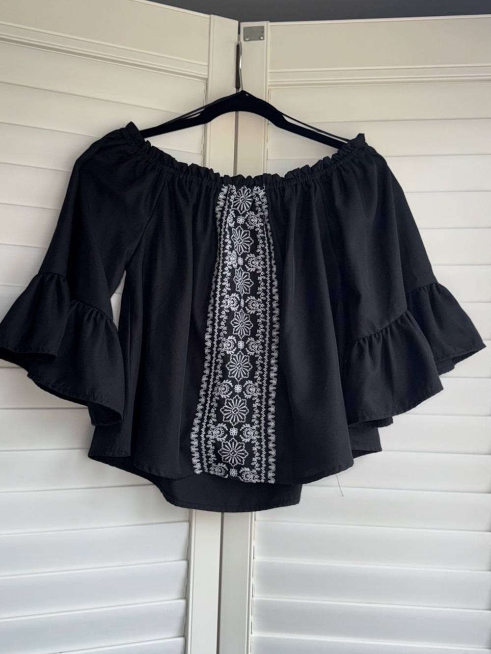 Urban Heritage Black Off-Shoulder Top with White Floral Embroidery
